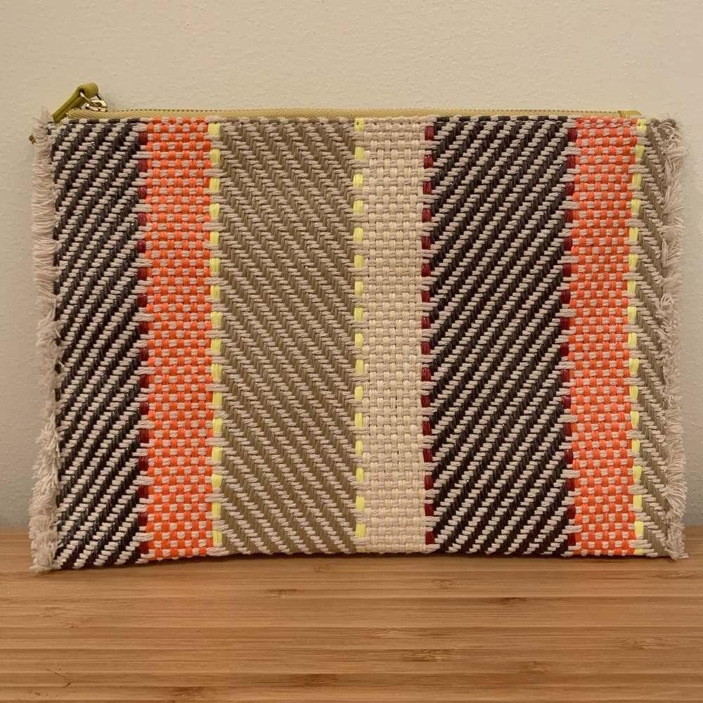 Boho Women’s Woven Clutch